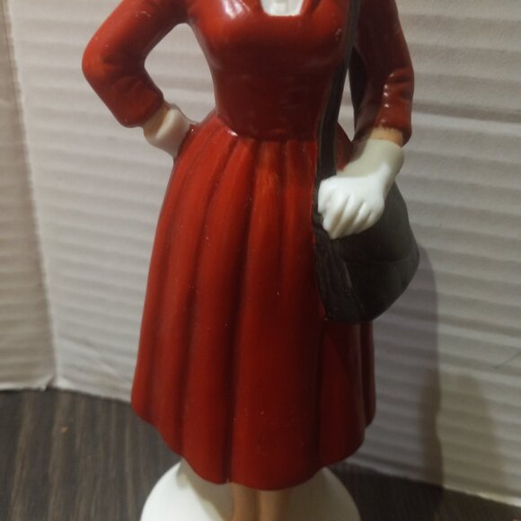 1956 Avon Lady 1980s 11th Annual Bottle Club Figurine - Picture 3 of 9